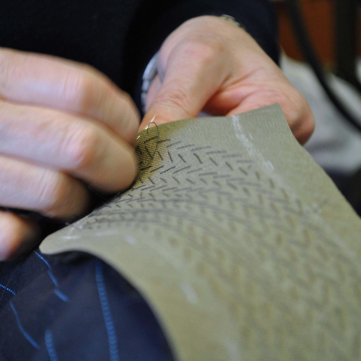The hidden work that goes into a bespoke suit‪ - Livingston - Castle Douglas