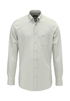 Fynch-Hatton Oxford Button-Down Shirt in Avocado – front view
