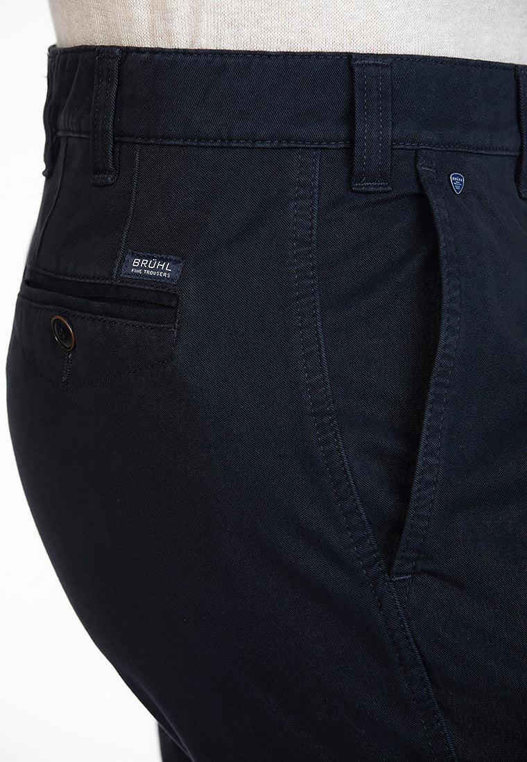 Brühl Catania B chinos in Navy, detail view