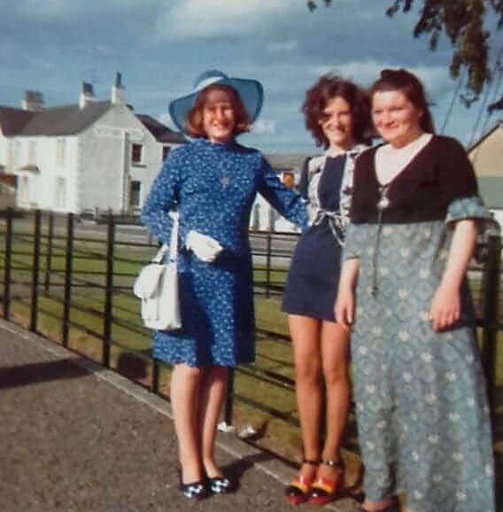 As well as learning from his father George, Andrew picked up tricks of the bespoke tailoring trade from Livingston’s head tailor, Margaret Blyth. (Pictured in the blue dress with Mary Carson & May Maxwell)