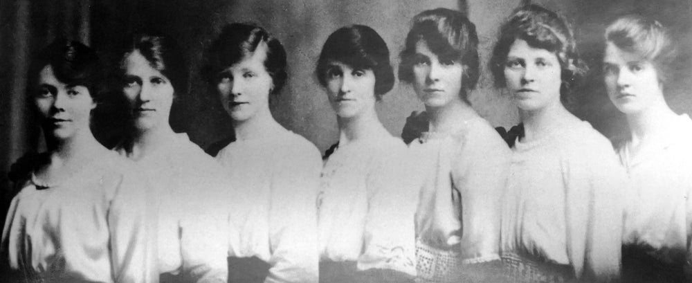 The seven Livingston sisters in the mid-1910s