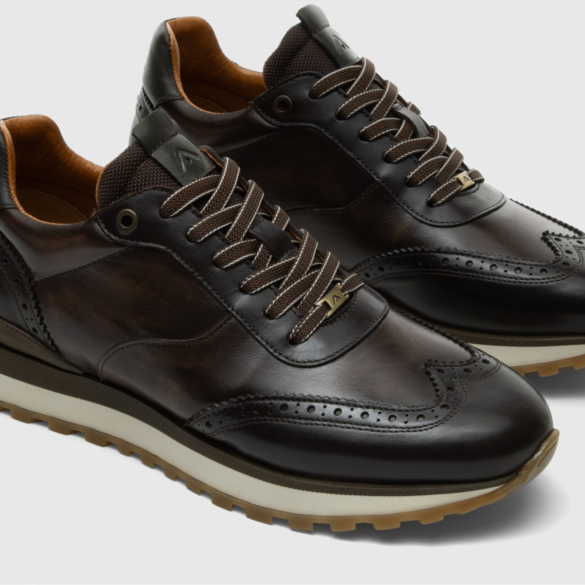 Park Brogue Trainer