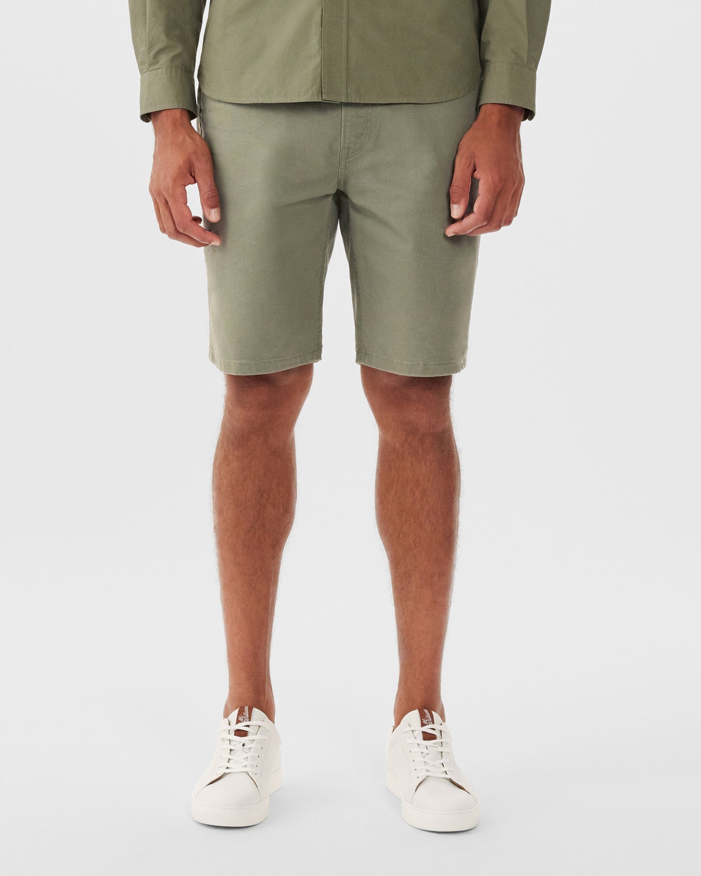 R M Williams - Nicholson Shorts - Colour: Olive