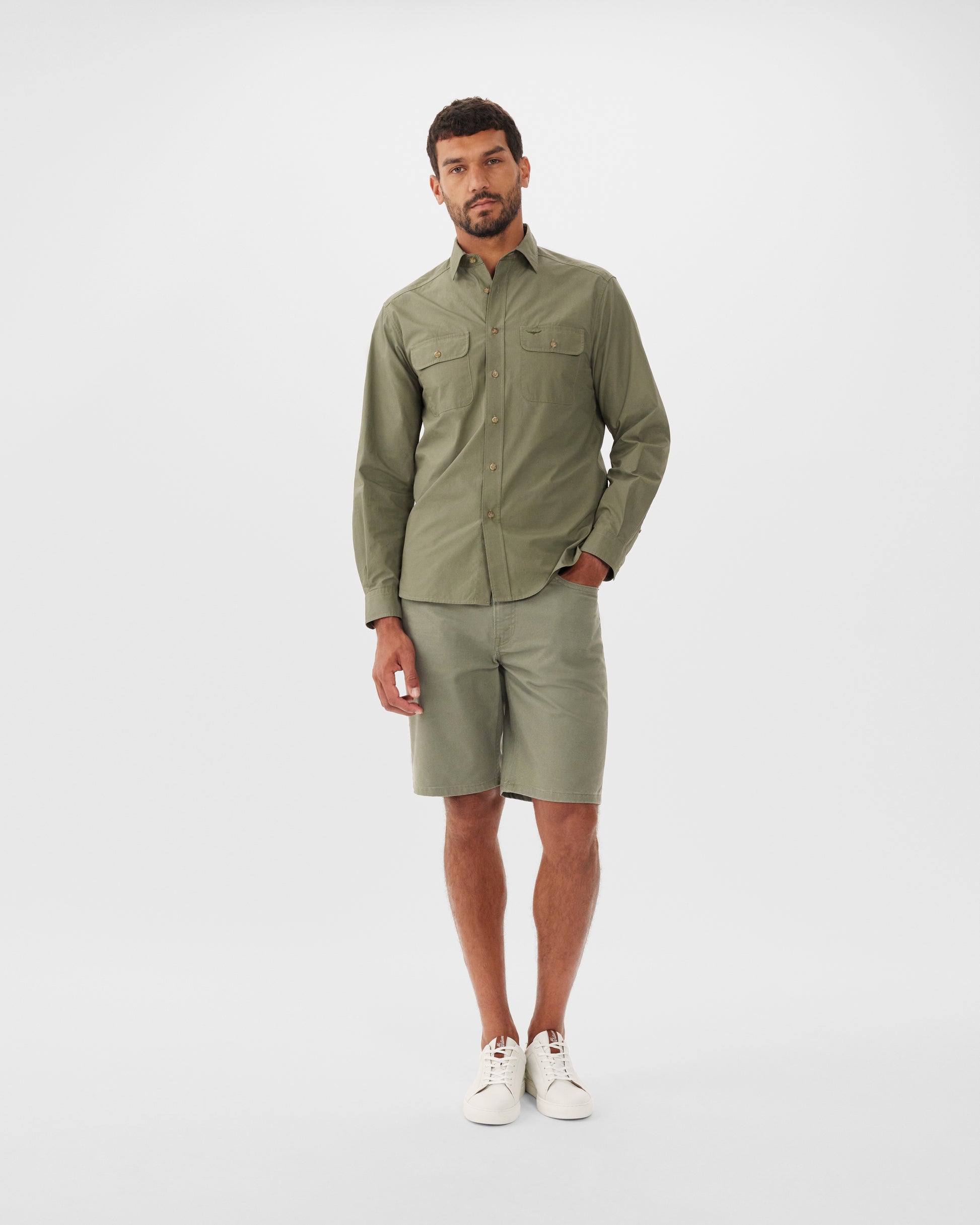 R M Williams - Nicholson Shorts - Colour: Olive