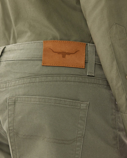 R M Williams - Nicholson Shorts - Colour: Olive