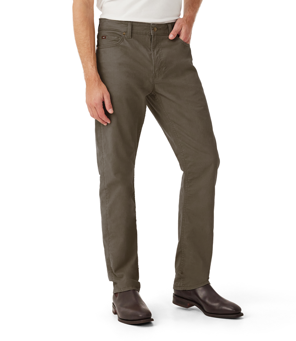 R.M.Williams Ramco 5 Pocket stretch twill in Silt – front view worn by model