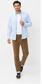 Brax Cadiz 7-1833 corduroy trousers in Nougat – model front view