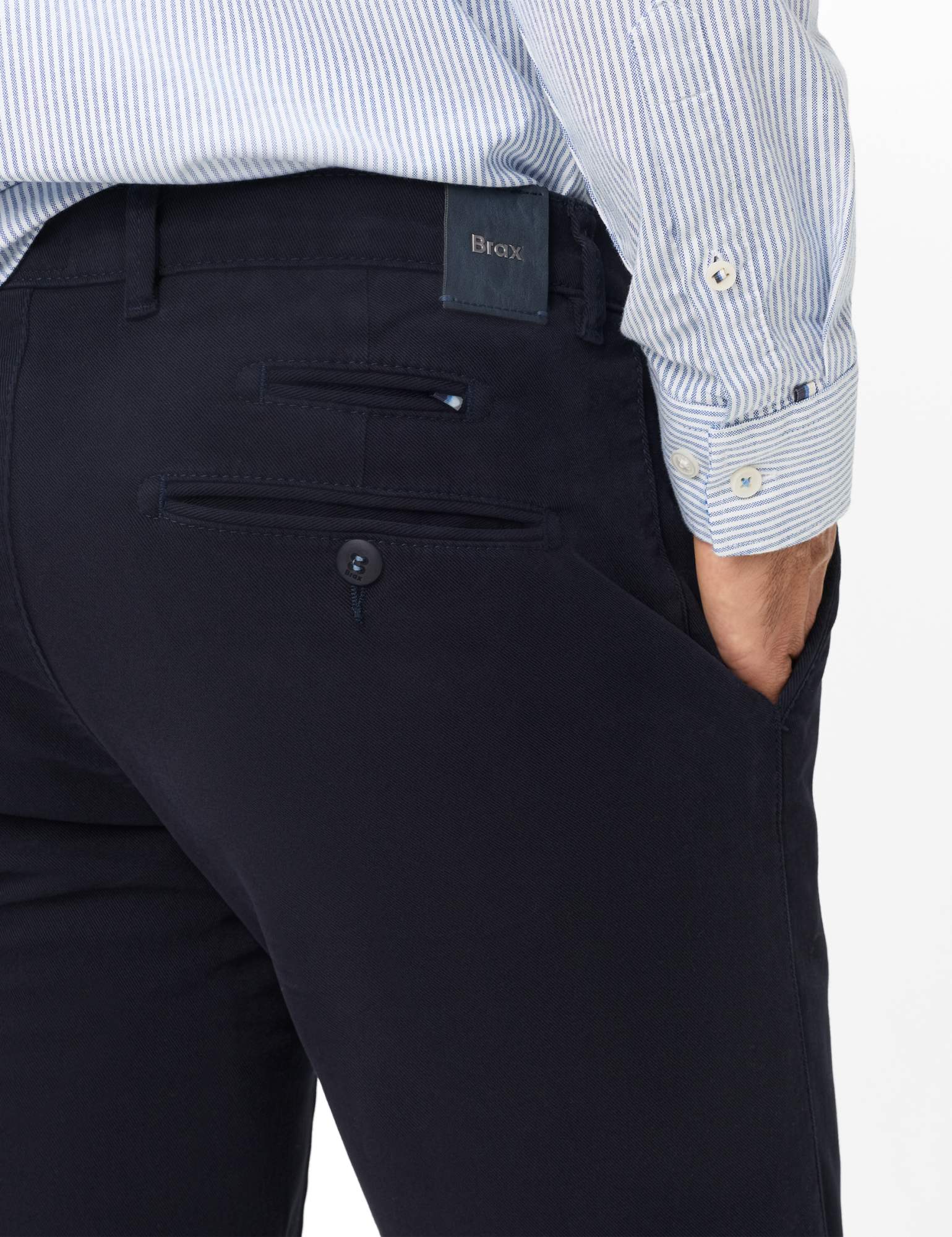 Brax Fabio IN 7-1153 chinos in Navy – back pocket detail