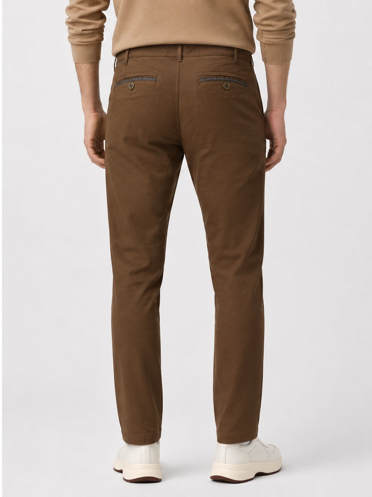 Meyer Chicago 5627 chinos in Brown – back model view