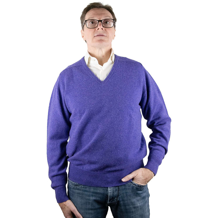 William Lockie | Lambswool V Neck Pullover | Colour: Heliotrope