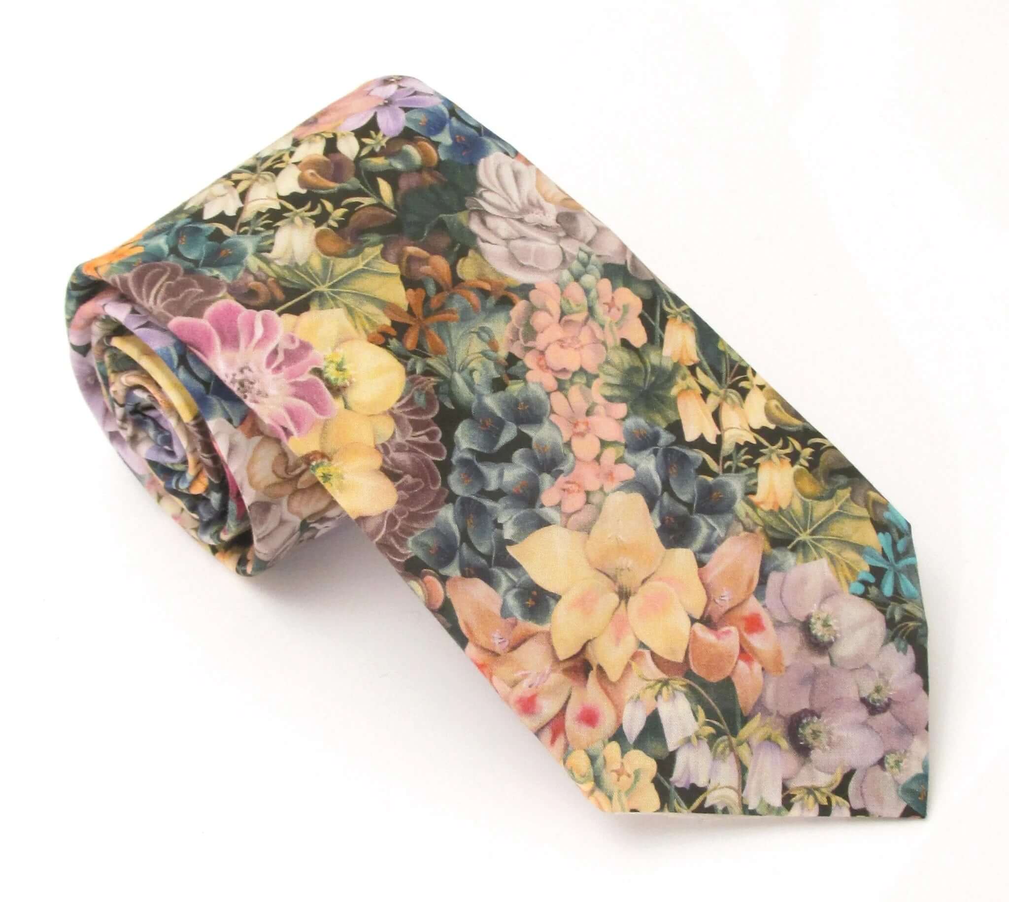 Van Buck - Tie Made from Liberty Fabric - Colour: Painted Travels